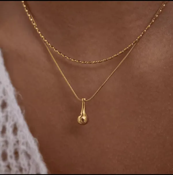 Golden_Stainless_Steel_And_Hypoallergenic_Coating_Necklace_For_Women